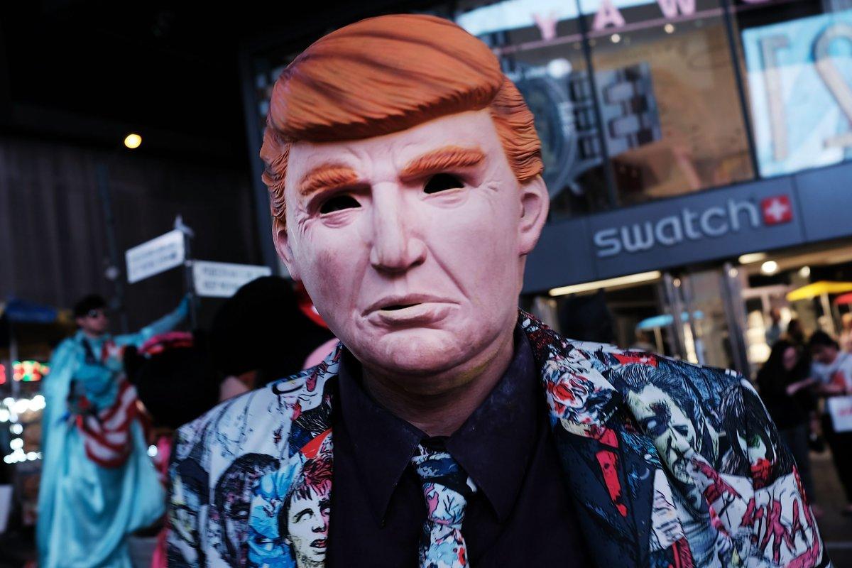 Brute in Donald Trump mask attacks man, 29, in East Harlem on Halloween