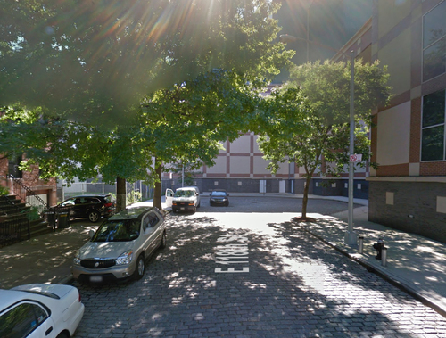 Three Apartment Towers Could Top Harlem's East River Plaza